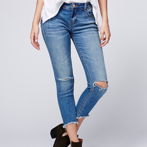 destroyed ankle jeans